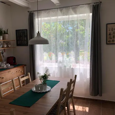 Cseri Porta Kishaz Holiday home *
