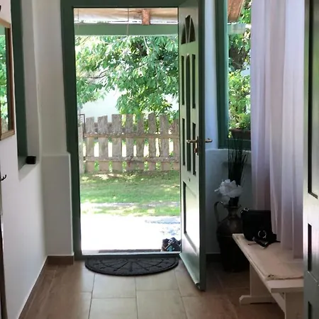 Cseri Porta Kishaz Szatta